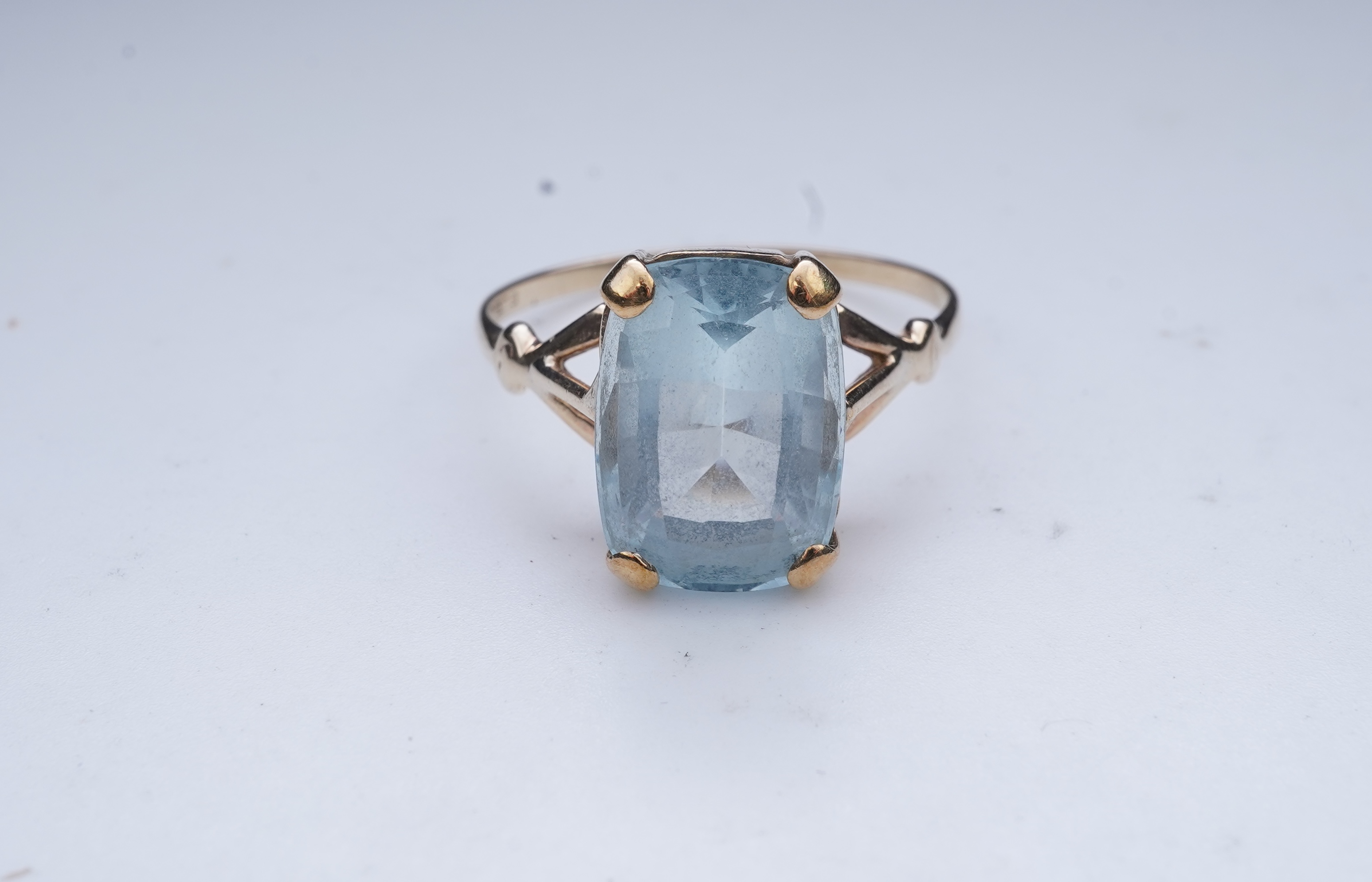 An aquamarine ring